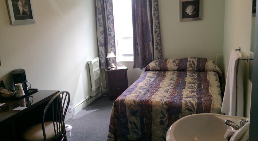Auberge Centre Ville Saguenay Quarto foto