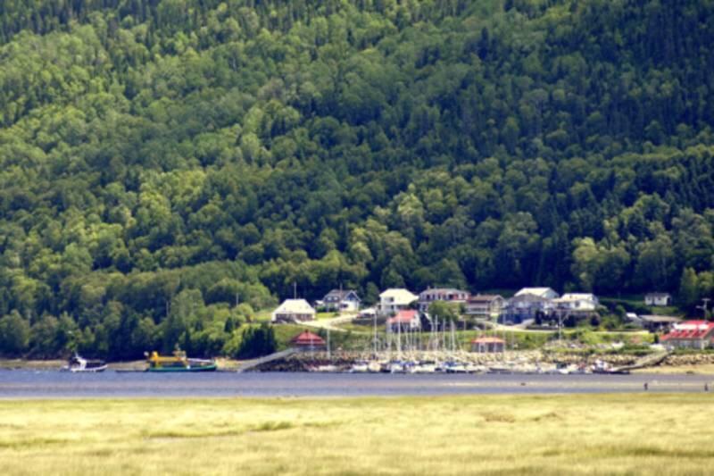 Auberge Centre Ville Saguenay Exterior foto